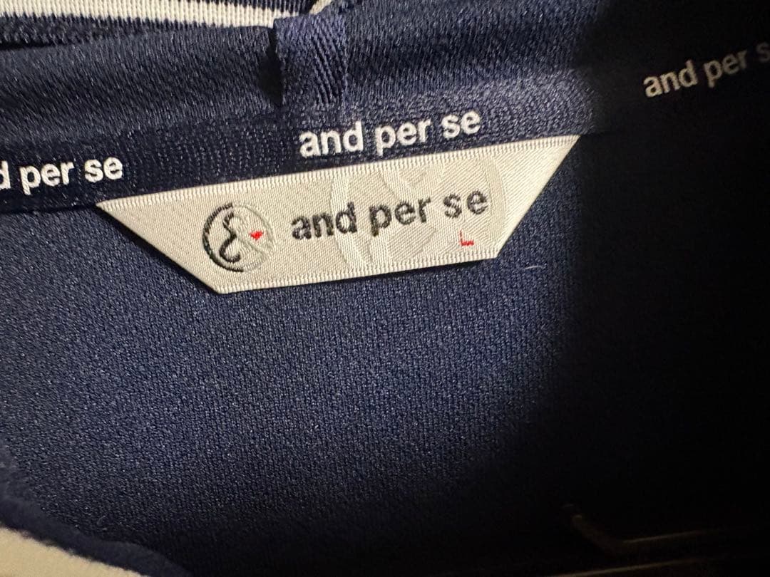 アンパスィ /and per se パーカー