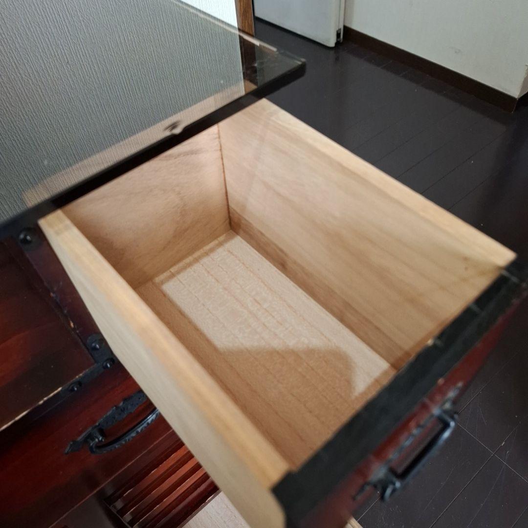 和の趣たっぷり階段たんす2点セット(加工ガラス天板付き)　民芸家具