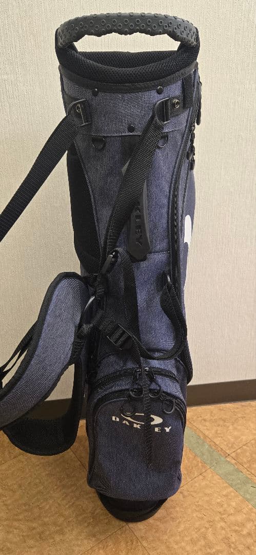 く*ま様 OAKLEY キャディバッグ ネイビー