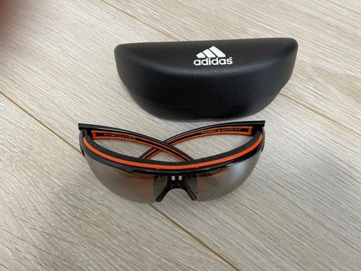 adidas×読売ジャイアンツ　コラボサングラス　数量限定
