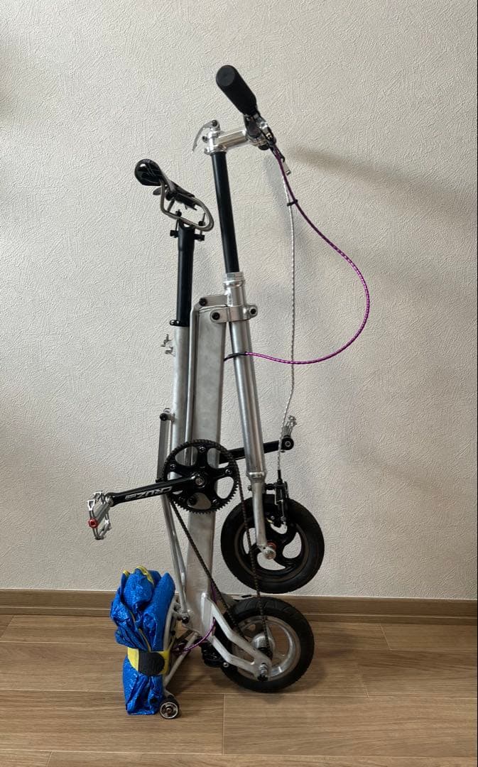 5.8kg超軽量 CarryMe 折りたたみ自転車