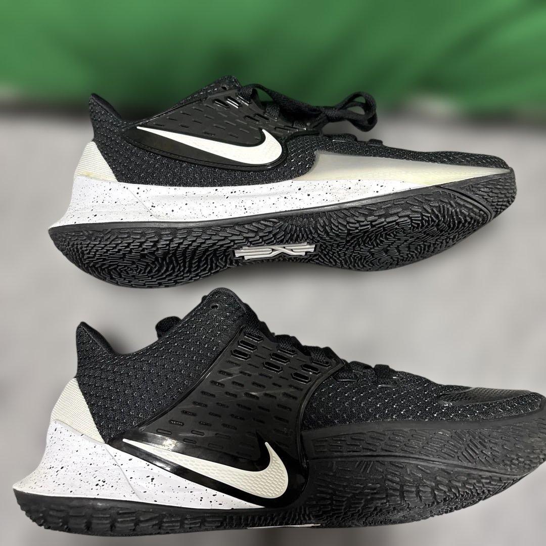 本日限定Nike Kyrie low2 ナイキ カイリー ロー2