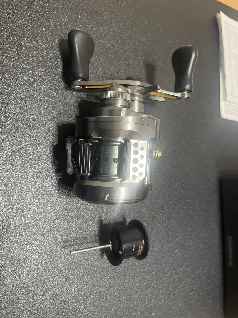シマノ　23カルカッタコンクエストbfs XG左ハンドル