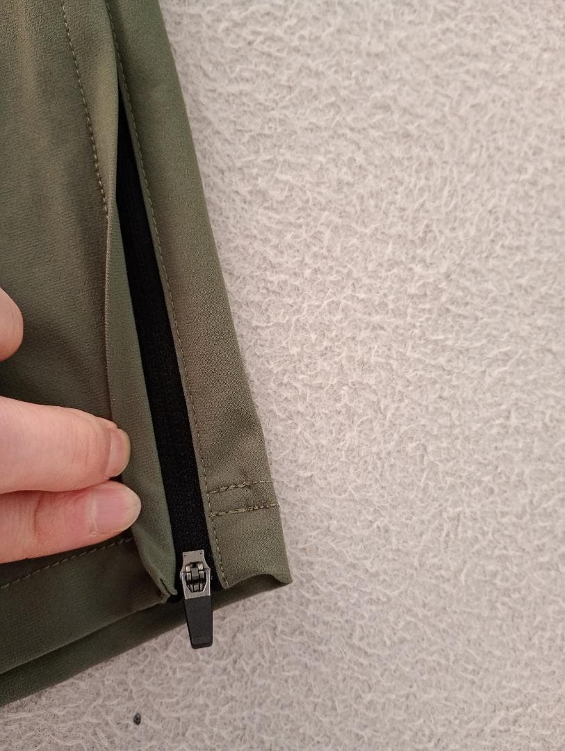 クロノス cronos　ボトムス　トラックパンツ ジョガー L