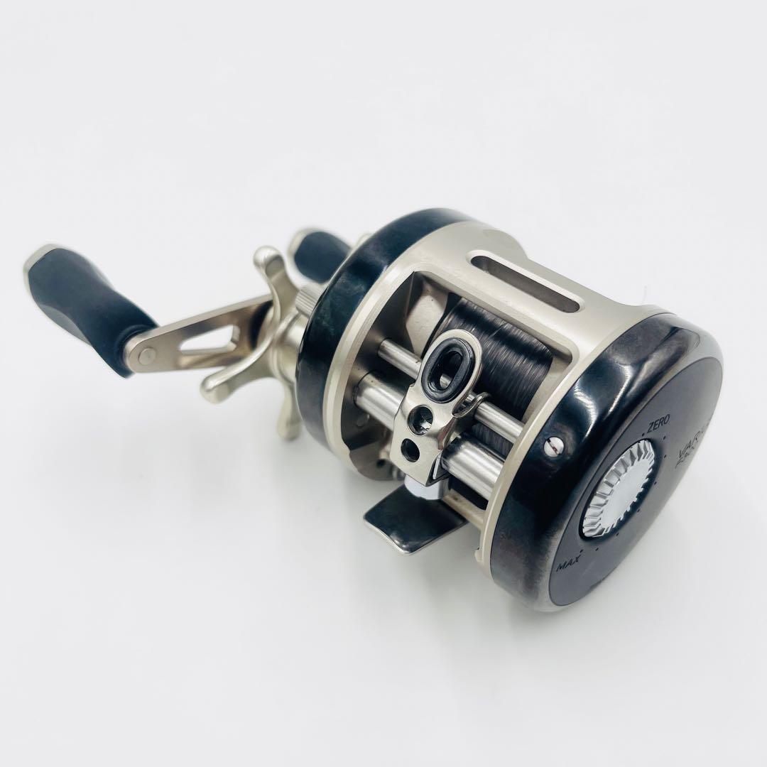 RYOBI リョービ VARIUS F300 バリウス ベイトリール 釣り用具