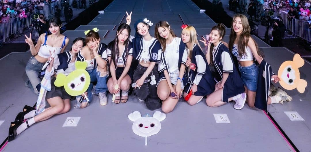 ☆TWICE☆READY TO BE IN JAPAN うちわカバーケース☆