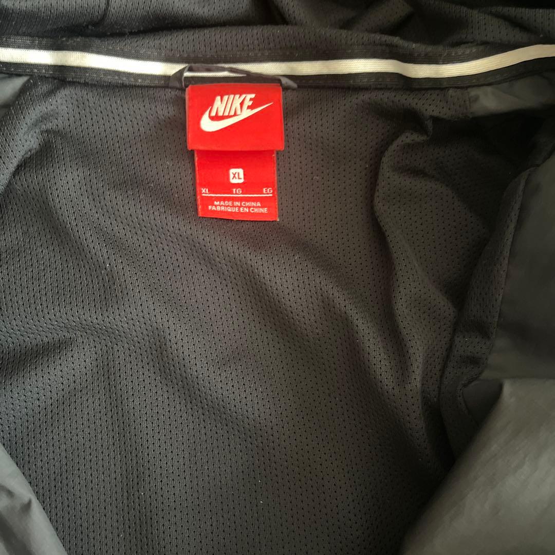 Nike アトモス　ナイロンパーカー、パンツ上下 Lサイズ　メチャクチャカッコイ