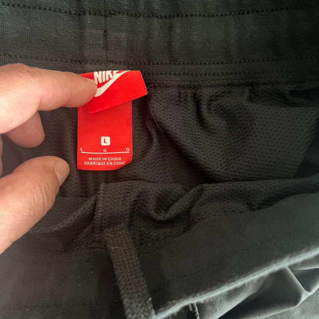 Nike アトモス　ナイロンパーカー、パンツ上下 Lサイズ　メチャクチャカッコイ
