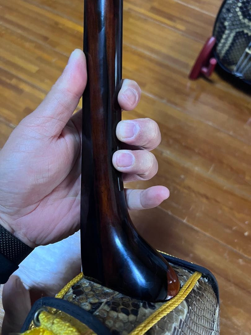 三線本体 木製 3弦 黒