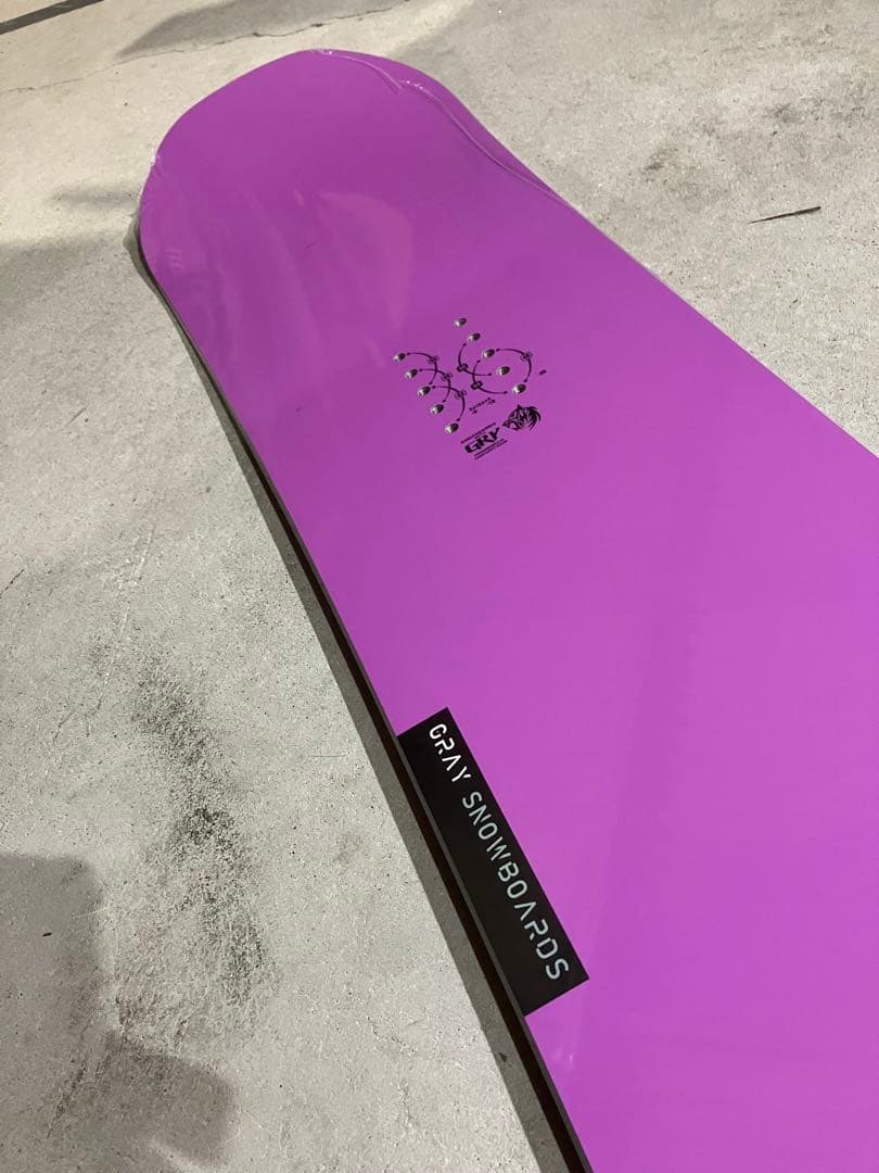 新品　2022/2023 GRAY trick stick サイズ138