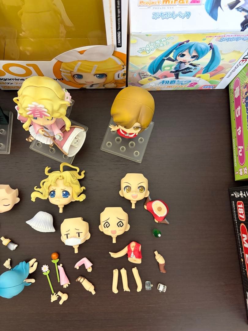 【まとめ売り】フィギュア　ねんどろいど　初音ミク　鏡音リン　春ちゃん　MEIKO