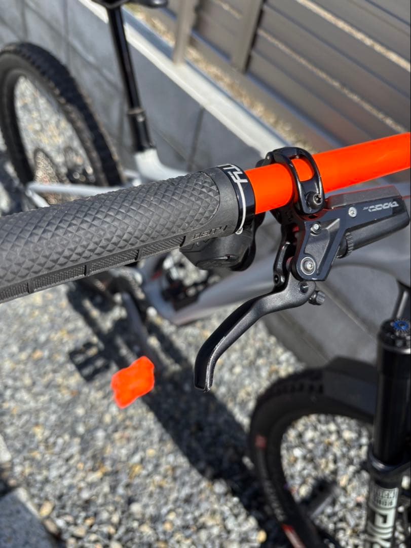 スペシャライズド　Stumpjumper LTD T-Type S2サイズ