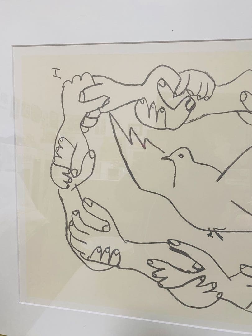 鳩と手の線画アート