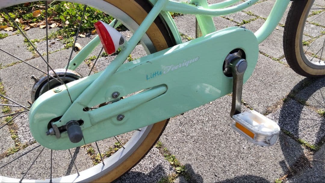 《広島県》 あさひ 自転車18インチ 補助輪・カギ・プロテクター・ヘルメット付き