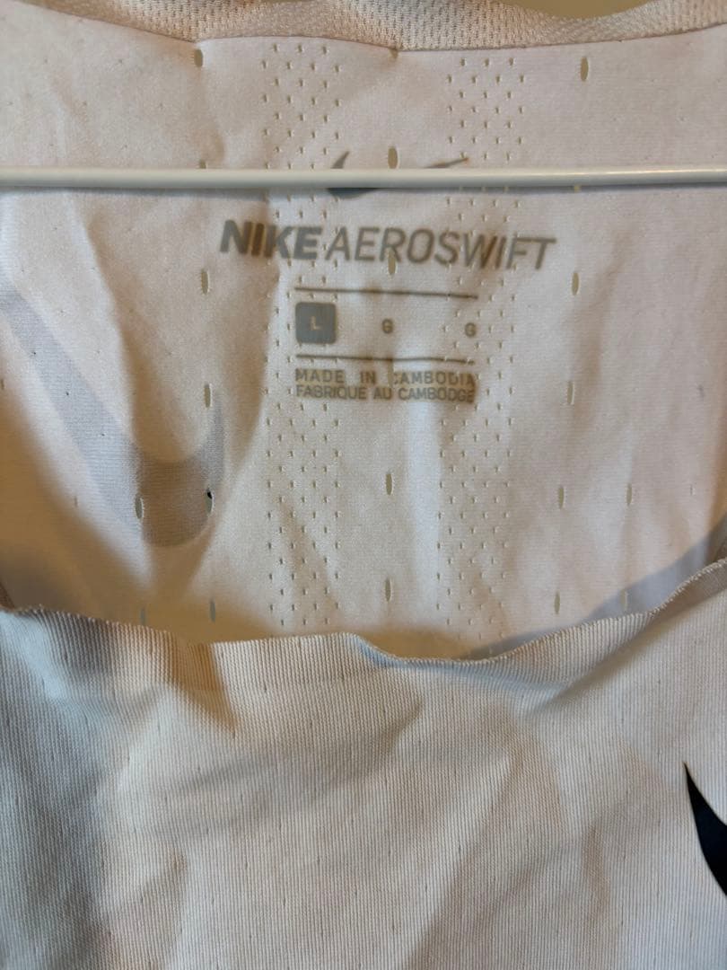 Nike Aeroswift ホワイト タンクトップ L
