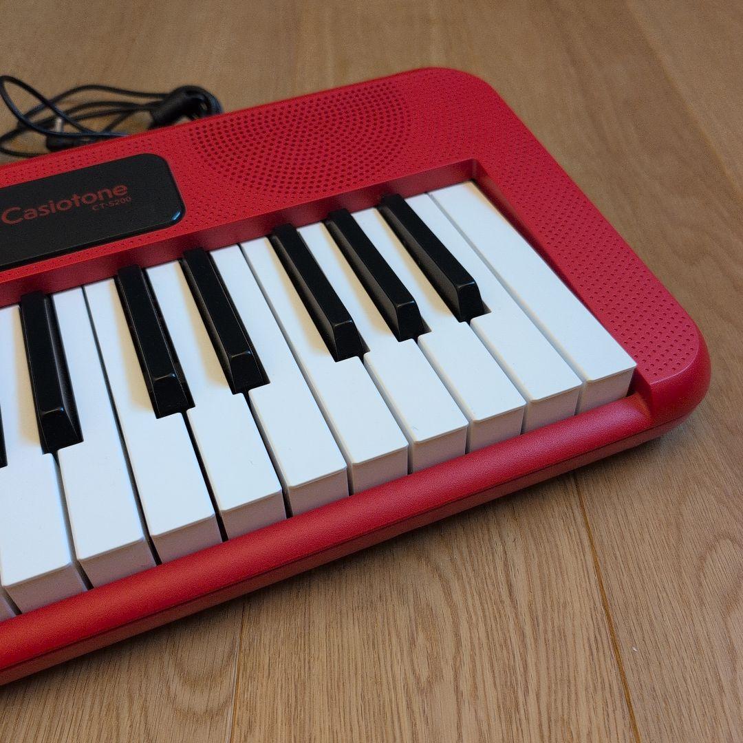 CASIO CT-S200 レッド ポータブルキーボード ※裏面電池カバー無し