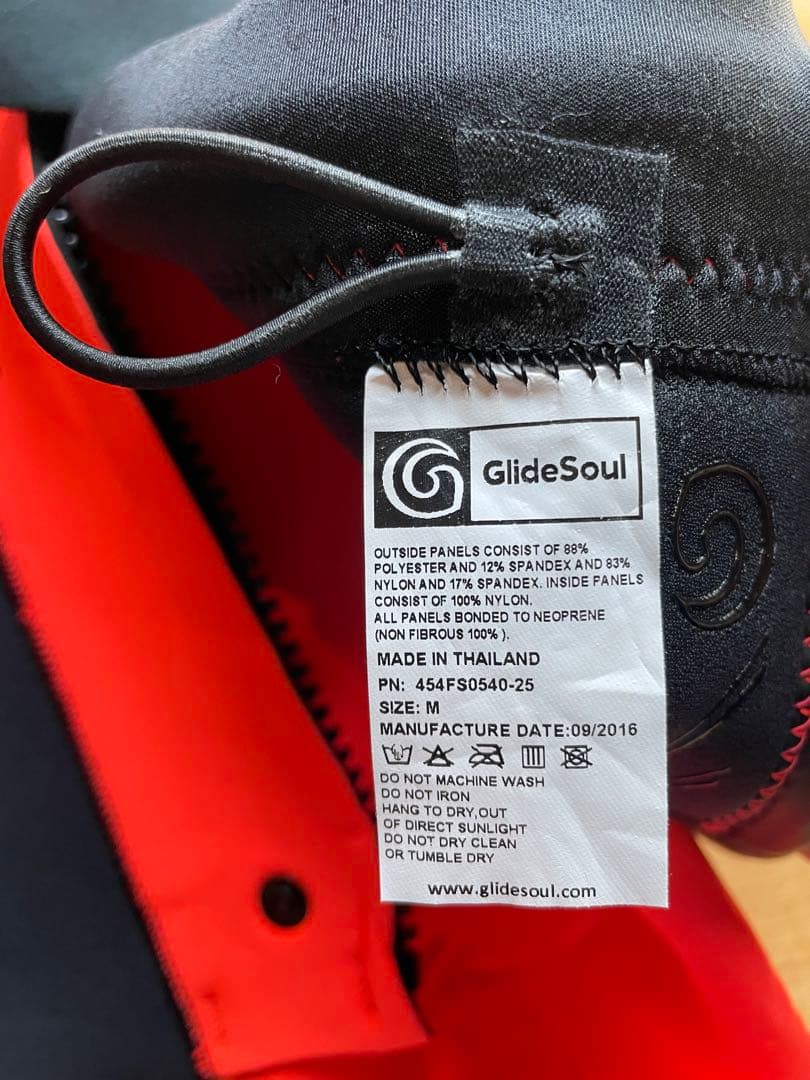 【新品・未使用】ウェットスーツ　レディースM Glidesoul