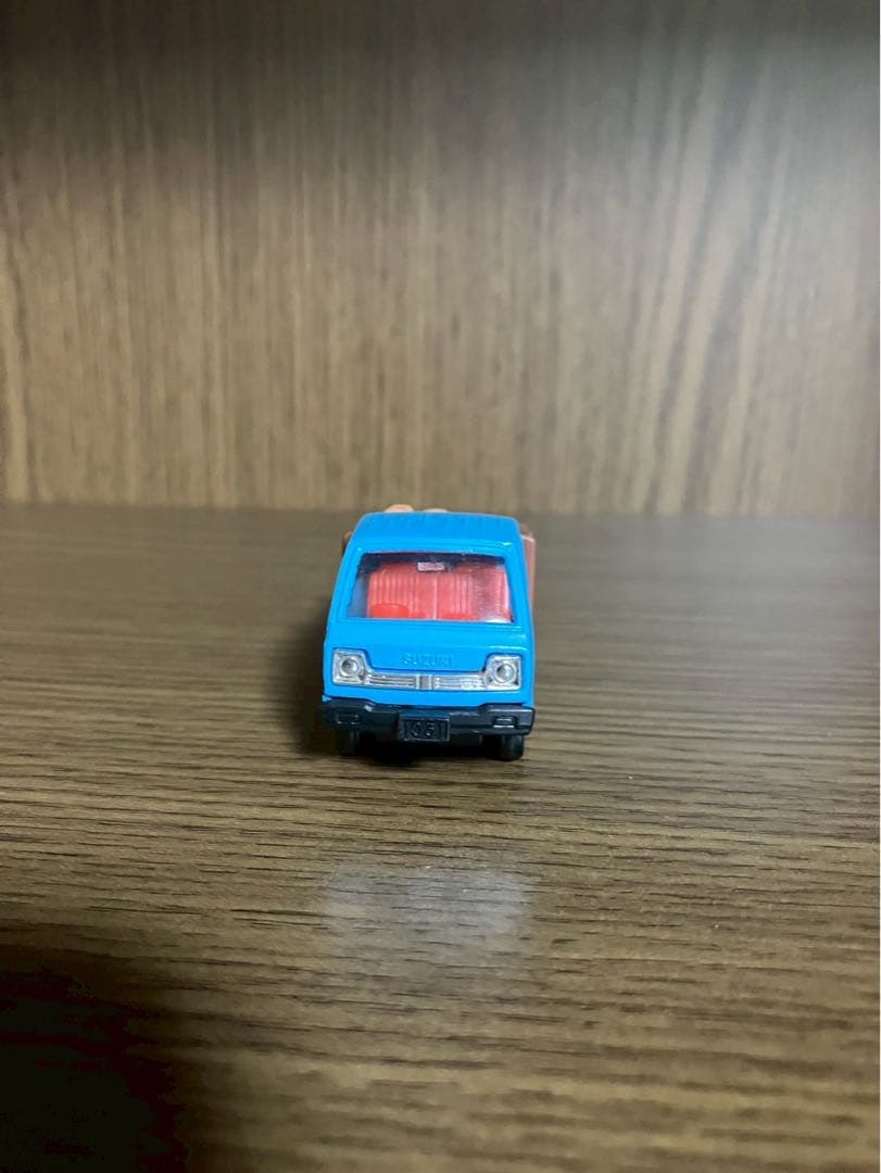 【極美品】赤箱トミカ 39 スズキ キャリィ 家畜運搬車　(日本製)