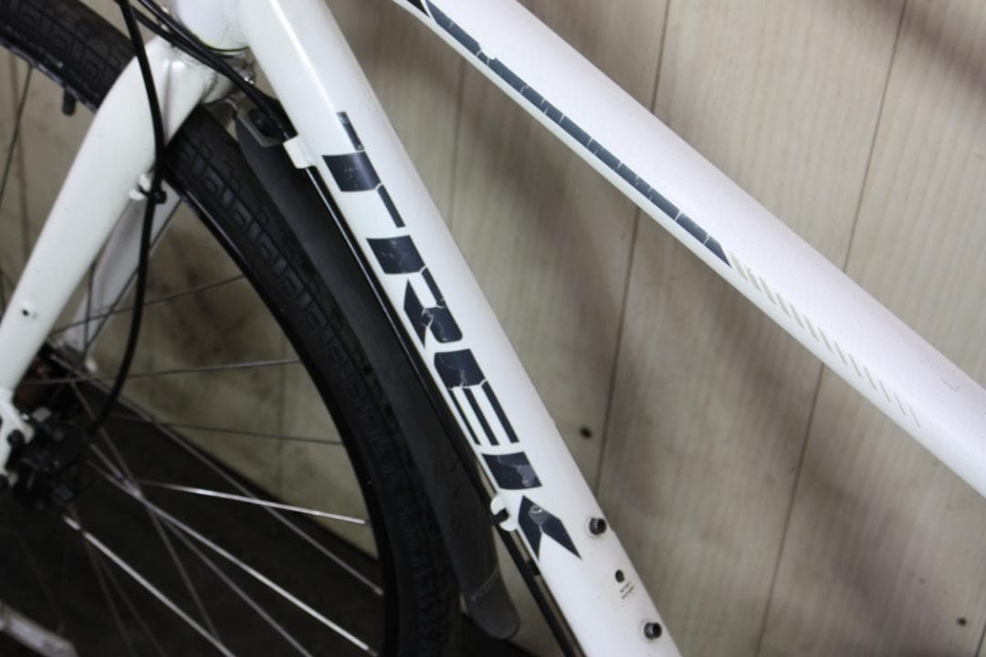 TREK FX2 700C アルミ 24速 440mm 油圧式クロスバイク