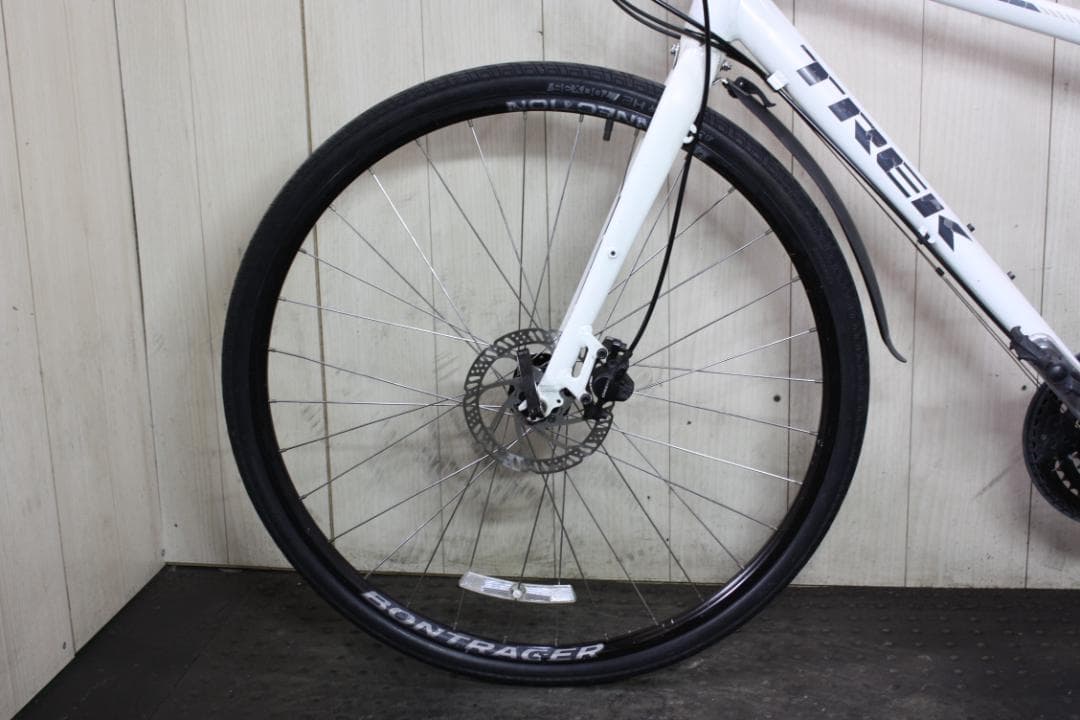 TREK FX2 700C アルミ 24速 440mm 油圧式クロスバイク