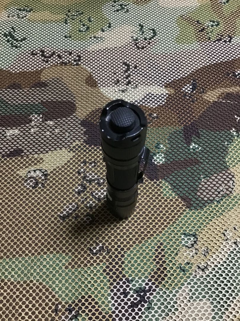 米軍放出品　FENIX 充電式　LEDライト中古品