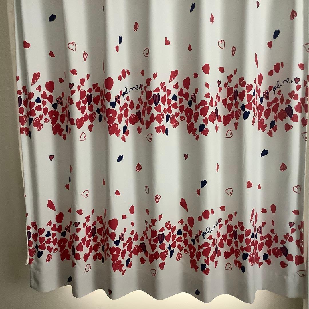 【東京インテリア】遮光カーテン ハート模様　3枚
