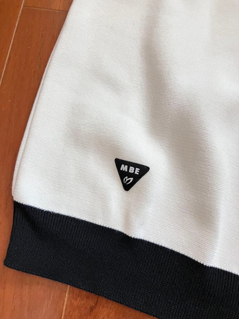 ⭐️美品⭐️マスターバニー　モックネック　半袖ニット　白