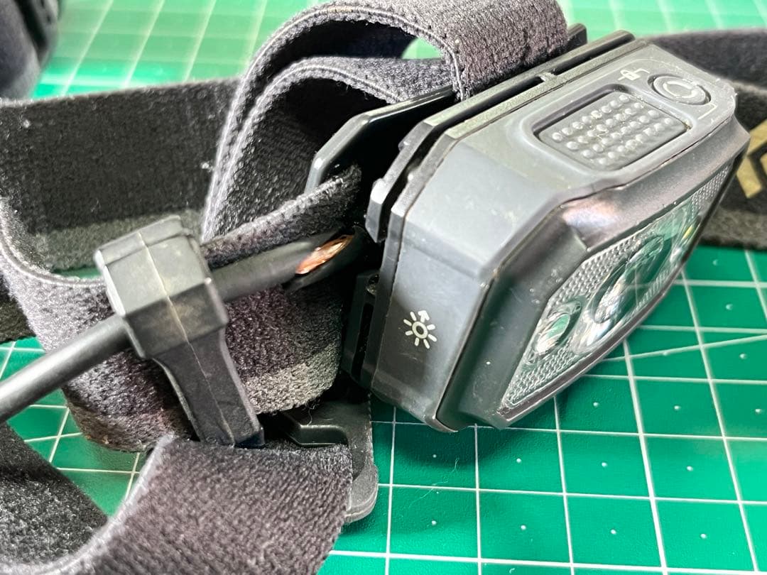  Icon 700 ヘッドライト