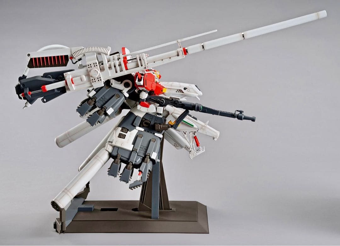 ［新品未開封］ＭＧ 1/100 ＰＬＡＮ３０３Ｅ ディープストライカー