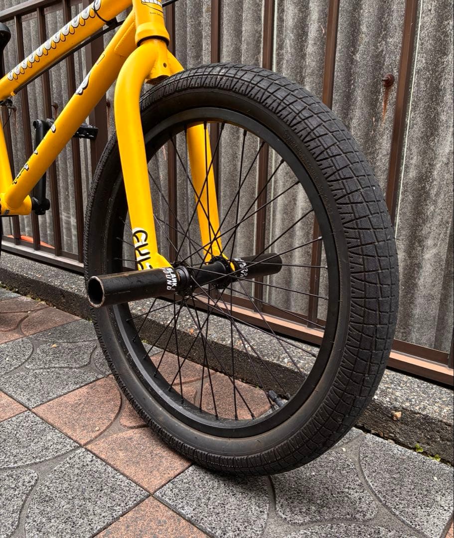 BMX ストリート　競技用　日本に一台　海外コラボ　　　手　40000円