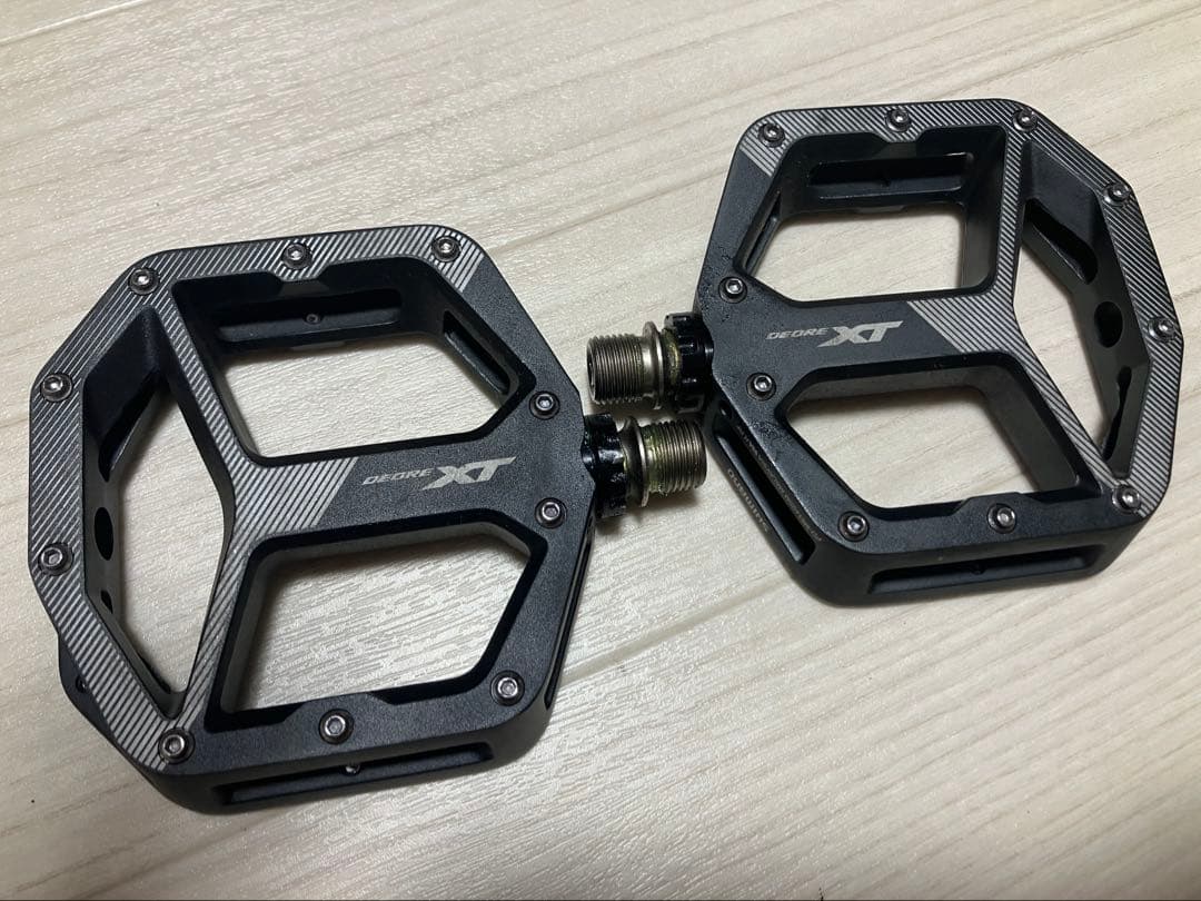 フラットペダル　Deore XT PD-M8140SM