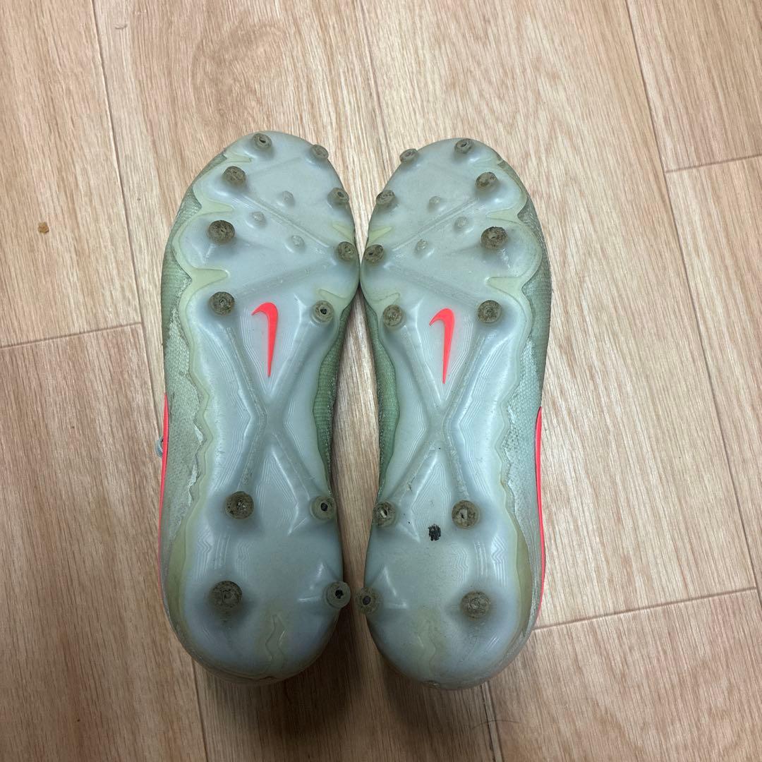Nike サッカーシューズ・スパイク ファントム　GX エリート　ピンク　水色