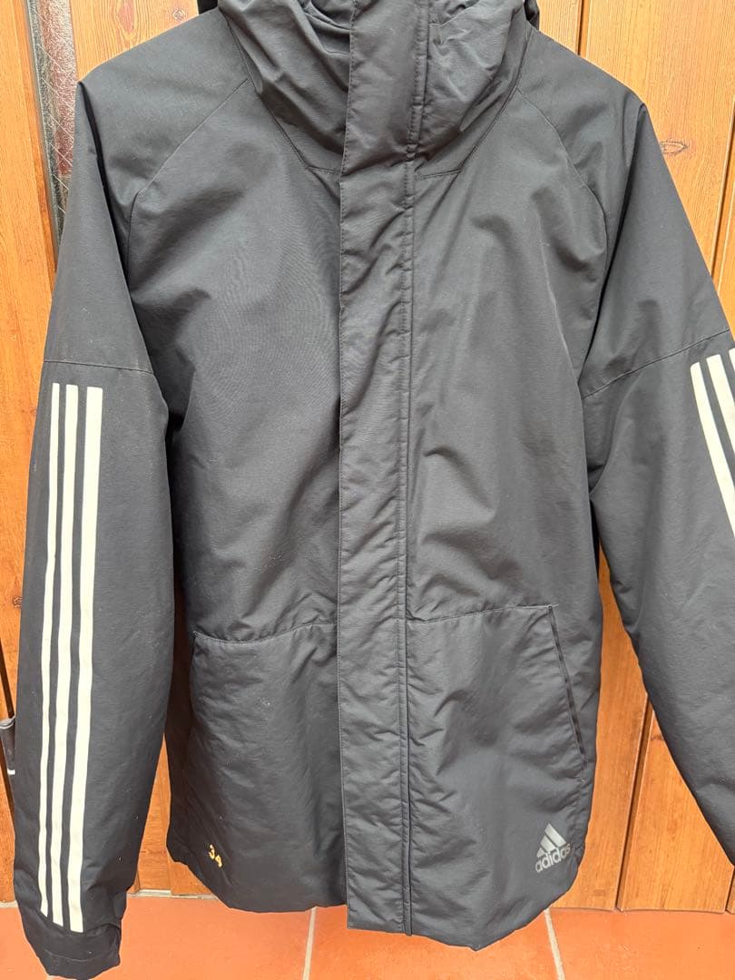 adidas ブラック ベンチコート