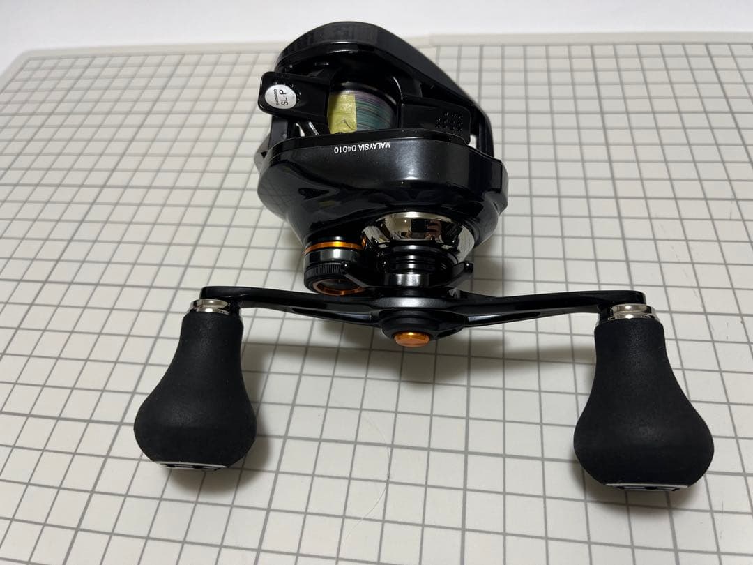 シマノ(SHIMANO) 19 バルケッタ プレミアム 151DH(左)