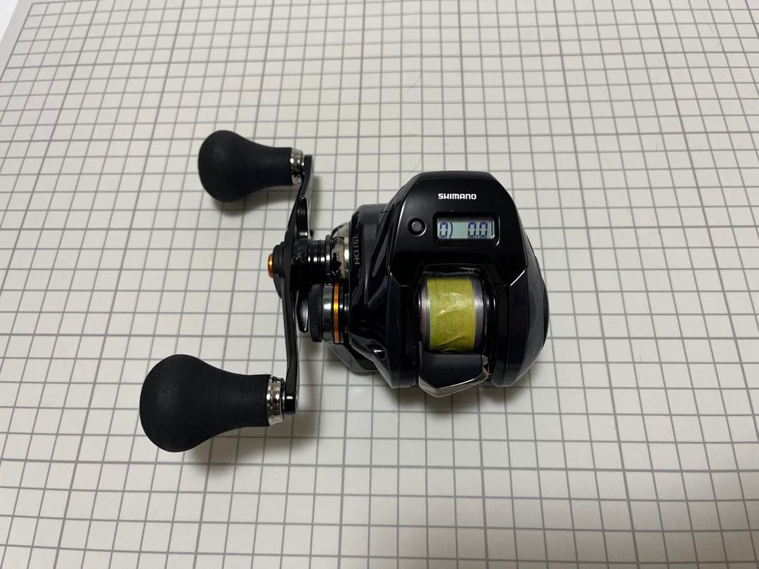 シマノ(SHIMANO) 19 バルケッタ プレミアム 151DH(左)