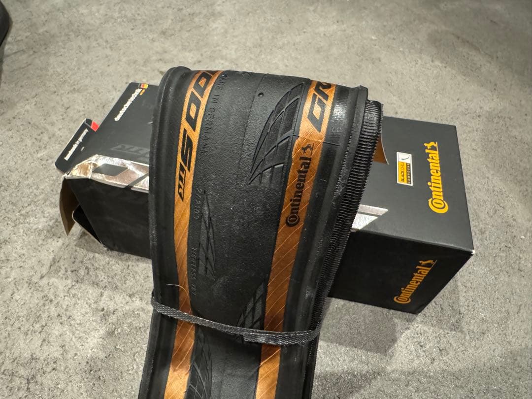 新品 700x28C GP 5000S TR コンチネンタル