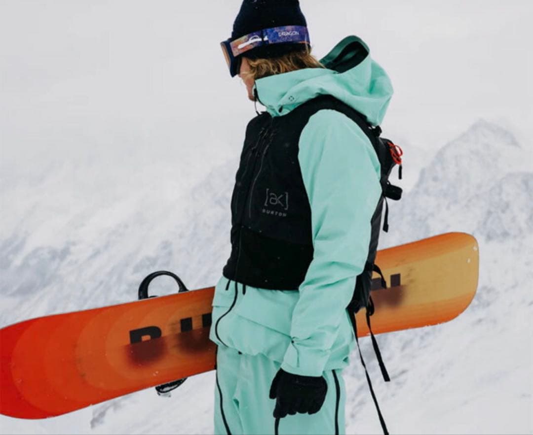 BURTONバックパック　ak Dispatcher 13L Vest Pack