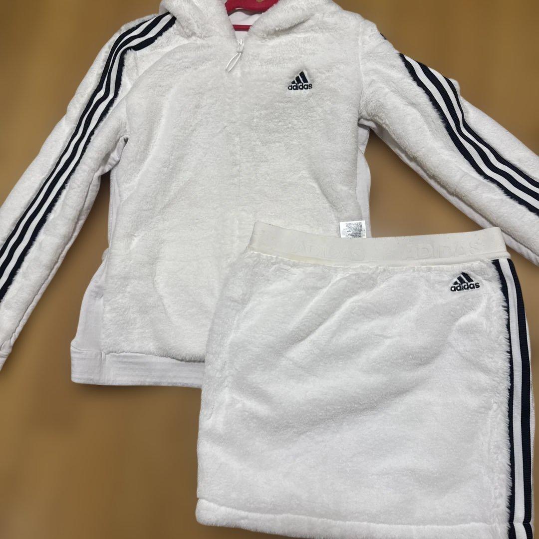 adidas フリースセットアップ
