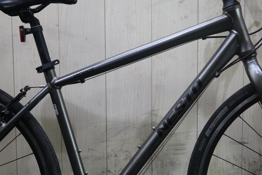 NESTO VACANZE 700C アルミ 21速 440mm GREYクロス