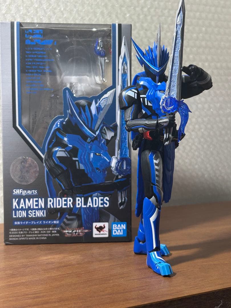 s.hfiguarts仮面ライダーセイバー 仮面ライダーブレイズ　改修品