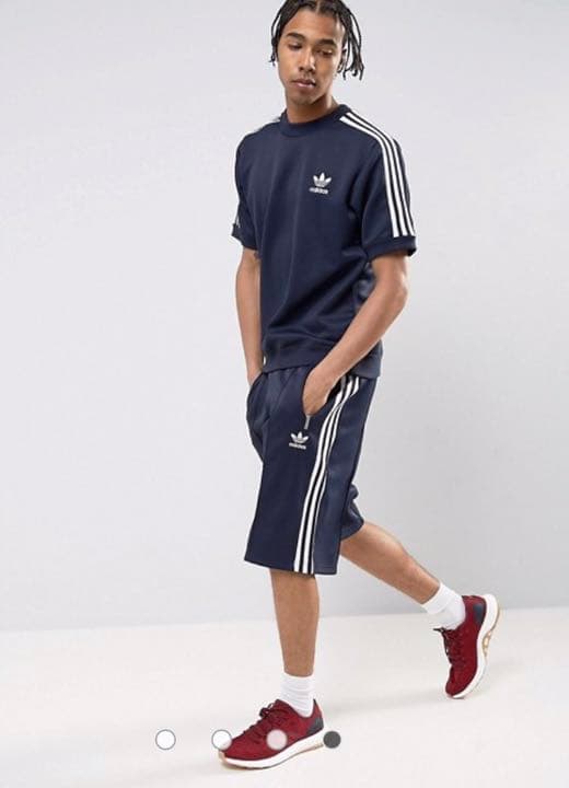 アディダスオリシナルス上下セット