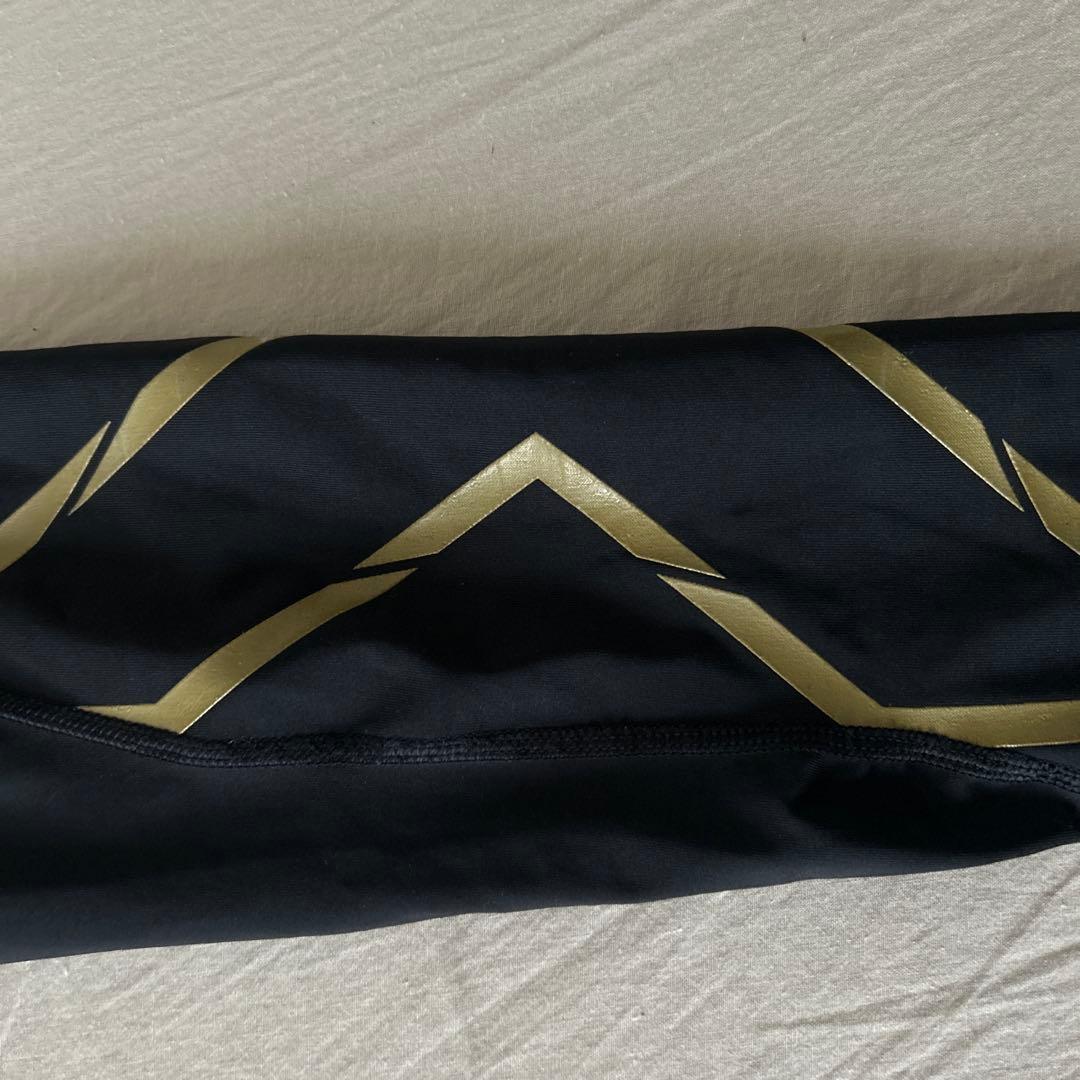 2XU MCSタイツ ブラック ゴールド