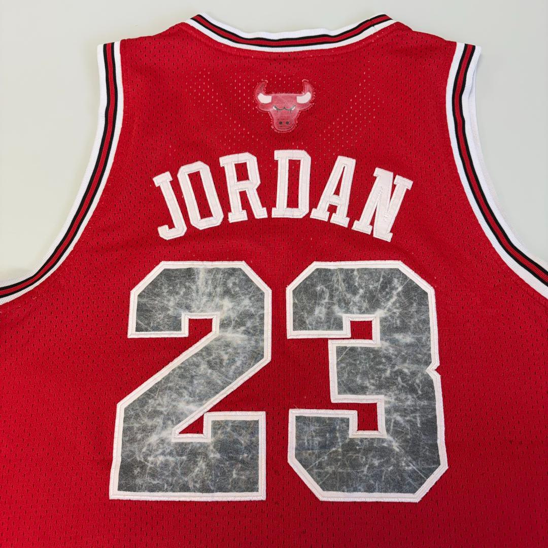 KP54《NBA》ナイキ　ゲームシャツ　シカゴブルズ　マイケルジョーダン23