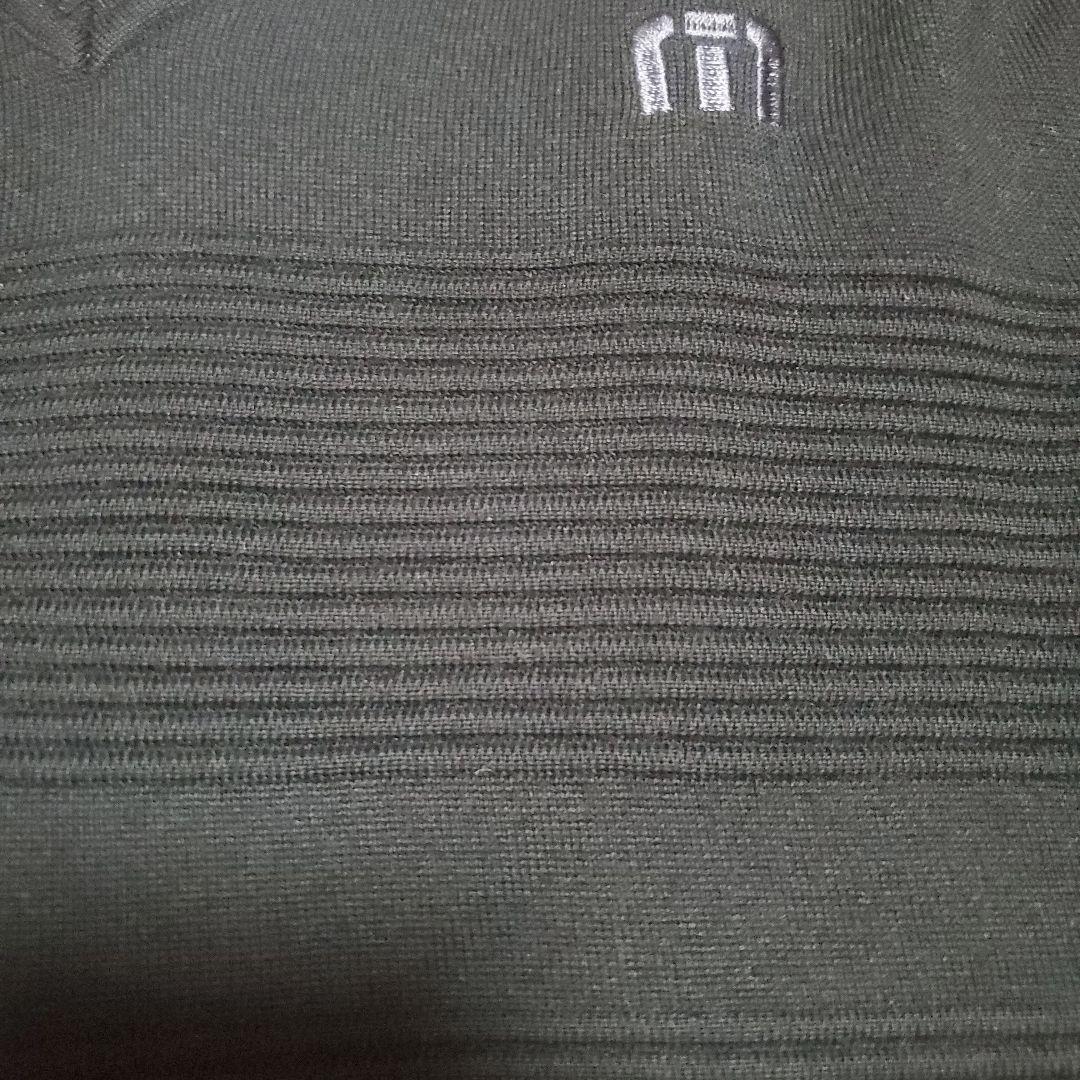 【美品】travisMathew　薄手ニット　ブラック　XL　ストライプ　タイト