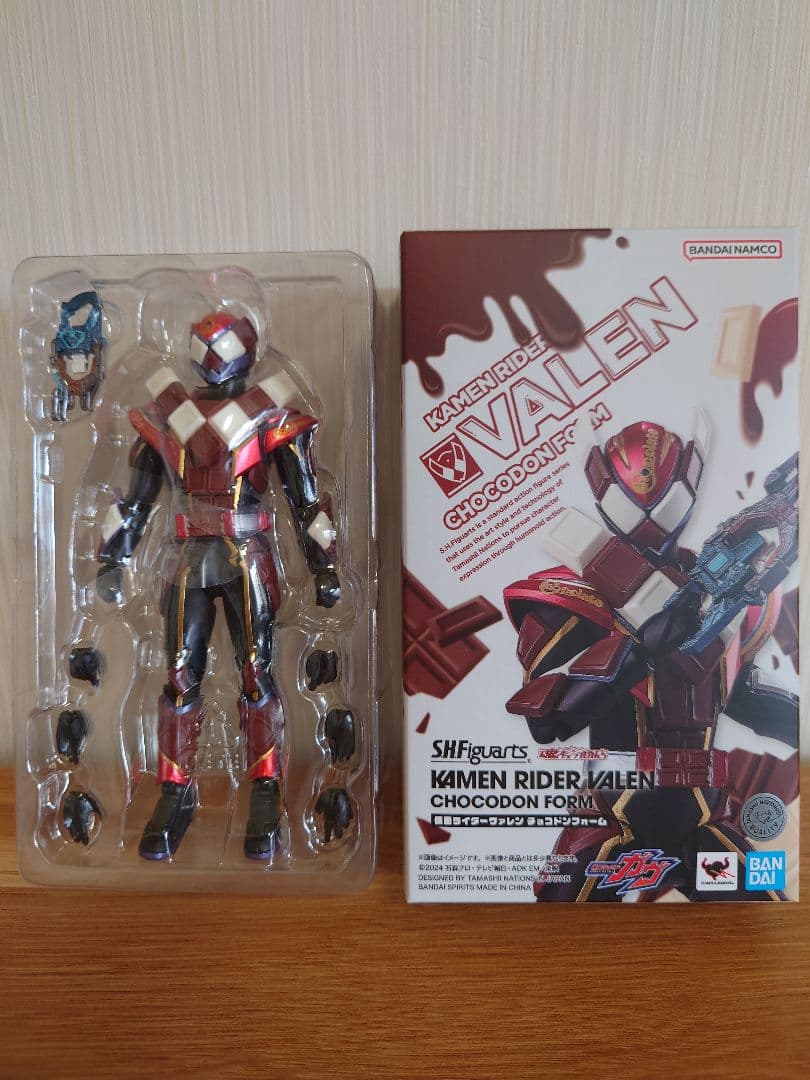 【欠品あり】S.H.Figuarts 仮面ライダーヴァレン チョコドンフォーム