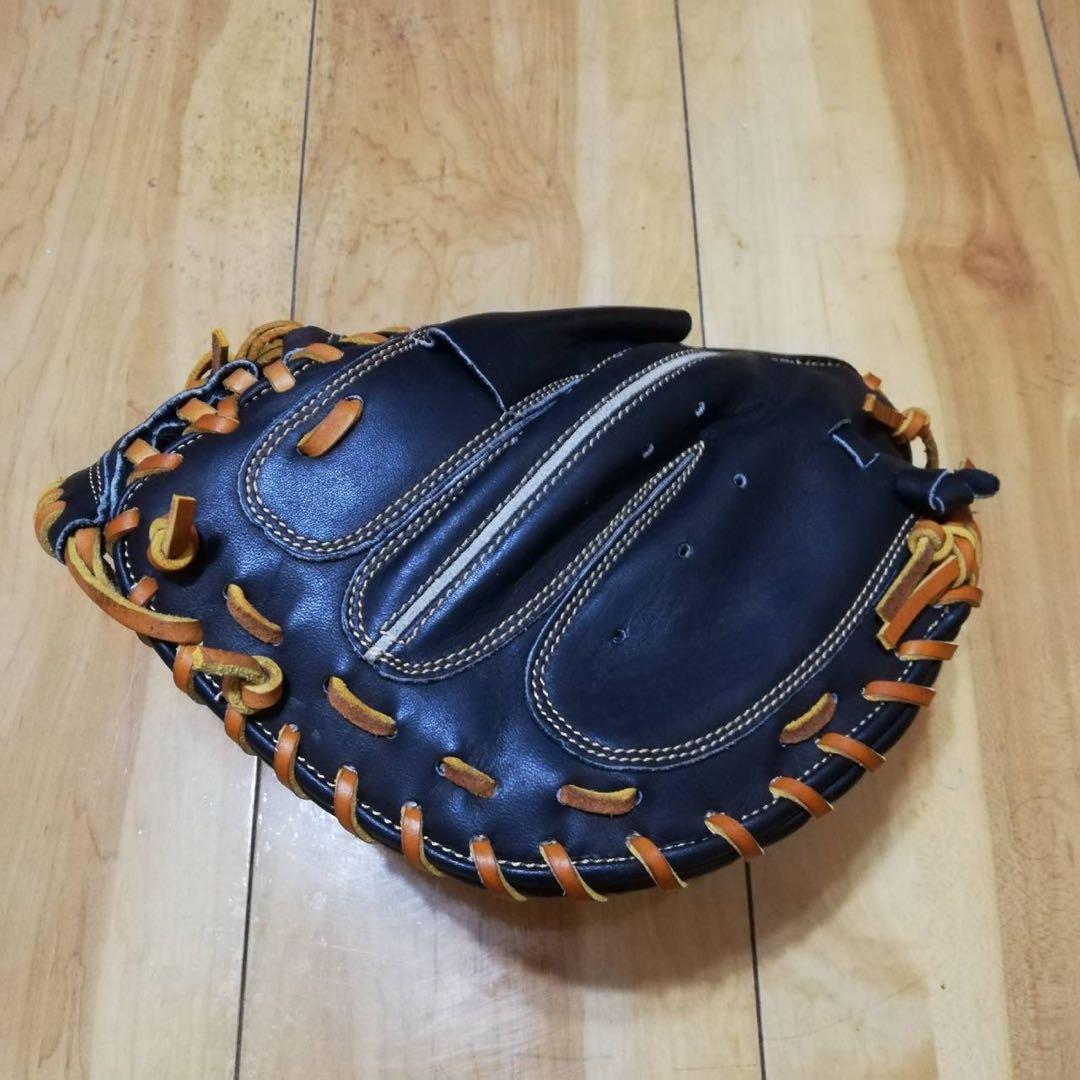 軟式 キャッチャーミット グローブ 黒とオレンジ