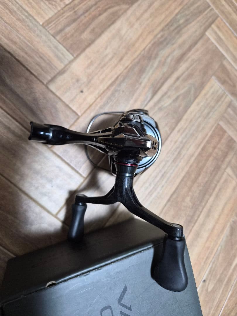 リール SHIMANO 24VANFORD C3000SDH