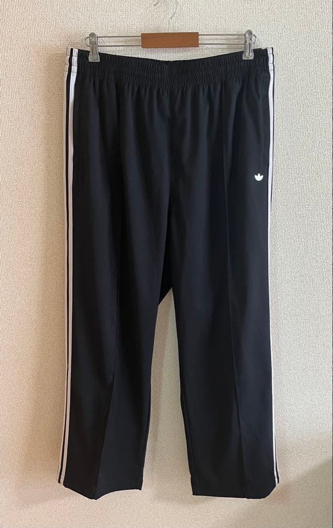 【新品未使用】adidasアディダスプレミアム バギー トラックパンツ