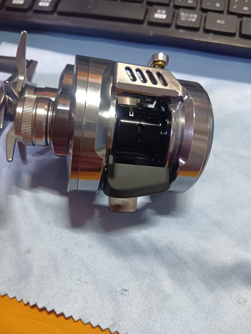 DK100 ベイトリール 　実釣未使用