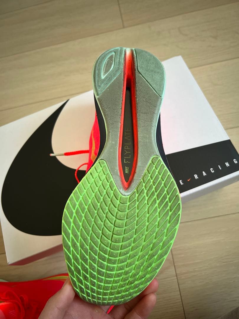 NIKE ヴェイパーフライ4 26.5cm